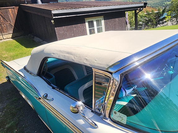 Ford Fairlane 19 of 20