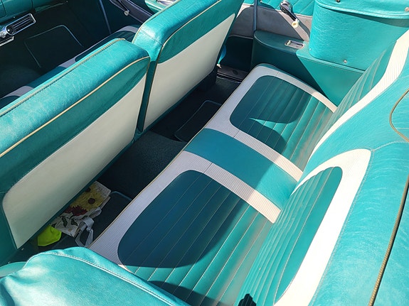 Ford Fairlane 9 of 20