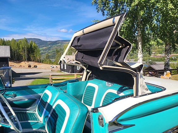 Ford Fairlane 16 of 20