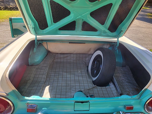 Ford Fairlane 15 of 20