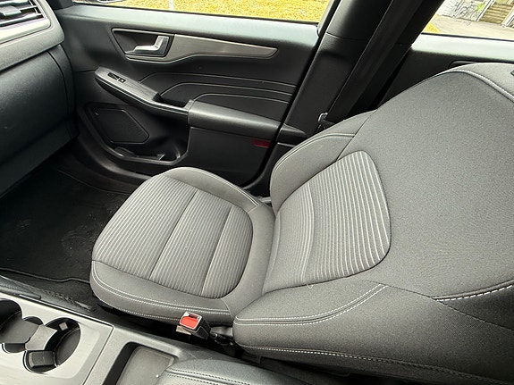 Ford Kuga 24 of 29