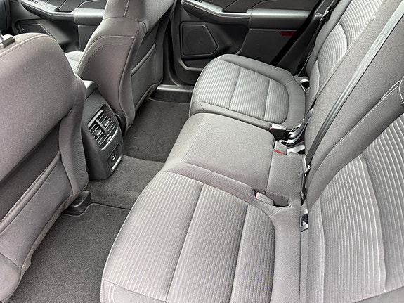 Ford Kuga 28 of 29