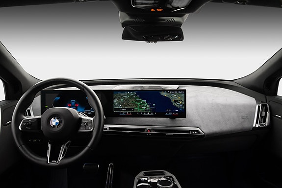 BMW iX 15 of 25