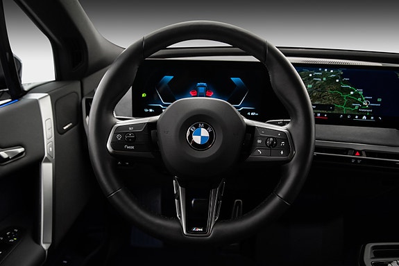 BMW iX 16 of 25