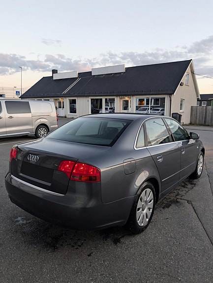 Audi A4 5 of 12
