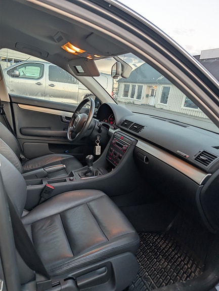 Audi A4 9 of 12