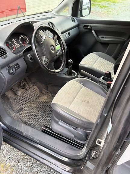 Volkswagen Caddy Maxi 12 of 14
