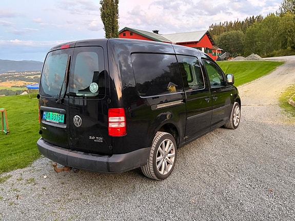 Volkswagen Caddy Maxi 2 of 14