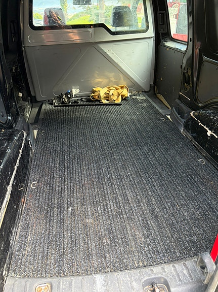 Volkswagen Caddy Maxi 14 of 14