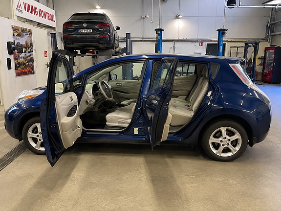 Nissan Leaf 8 of 9