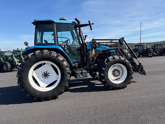 New Holland TS 115 21 of 30