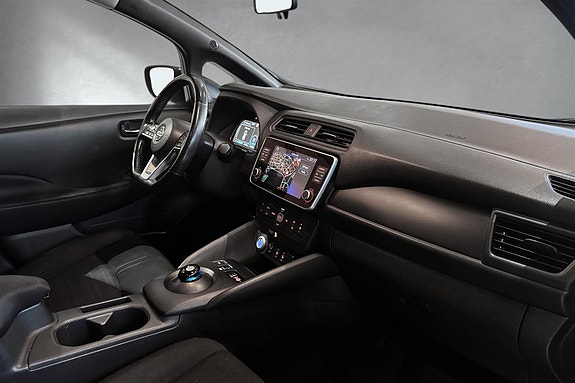 Nissan Leaf 16 of 16