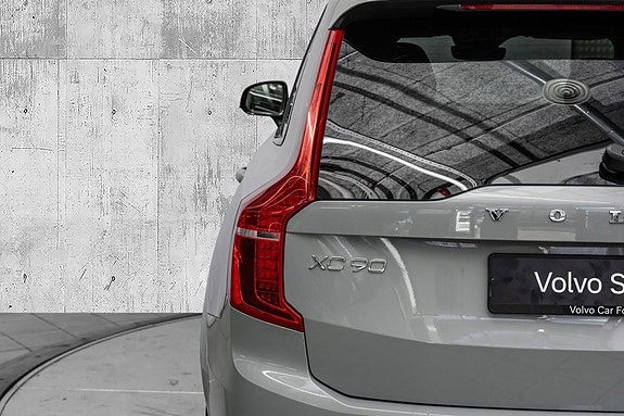 Volvo XC90 9 of 30
