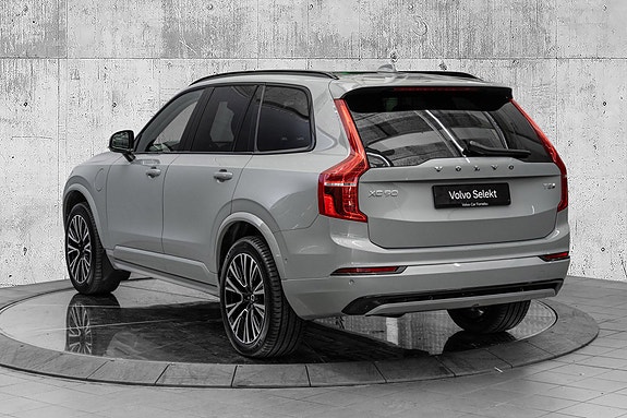 Volvo XC90 6 of 30
