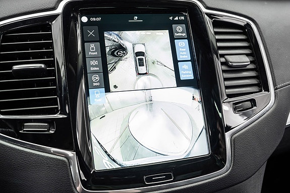 Volvo XC90 23 of 30