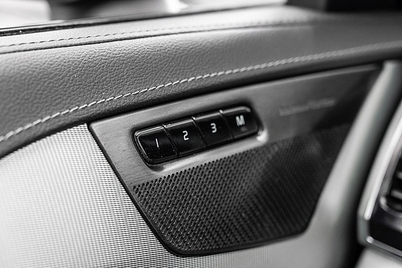 Volvo XC90 24 of 30