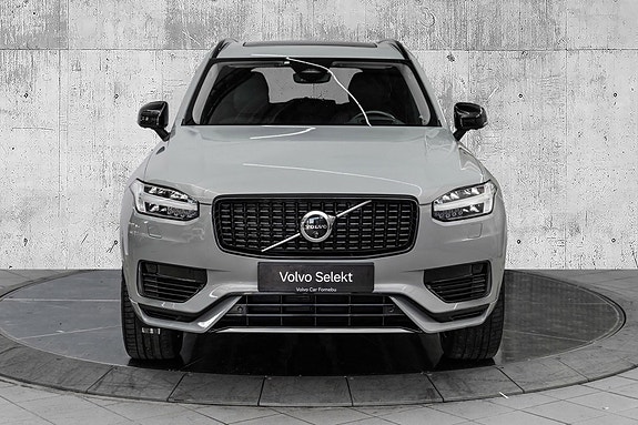 Volvo XC90 4 of 30