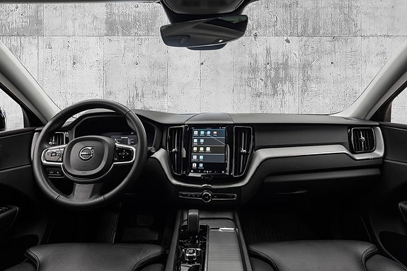 Volvo XC60 14 of 30