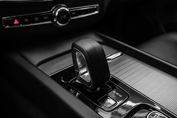 Volvo XC60 21 of 30