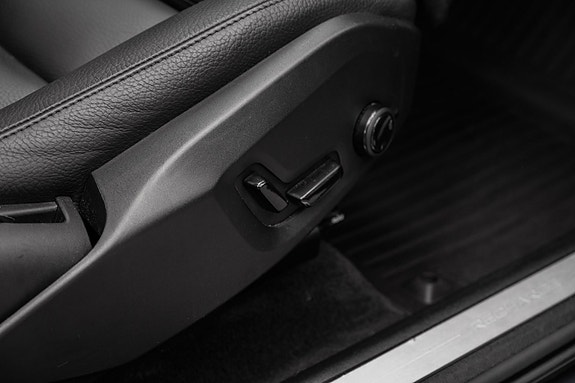 Volvo XC60 27 of 30
