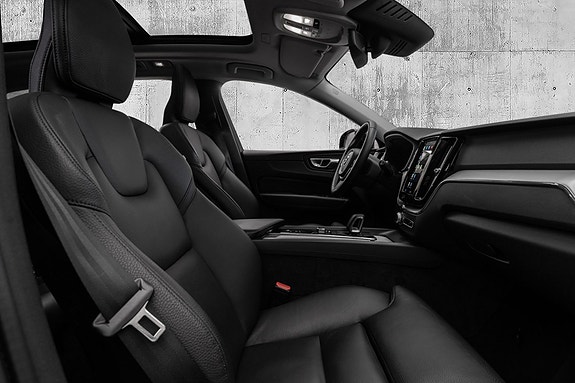 Volvo XC60 26 of 30