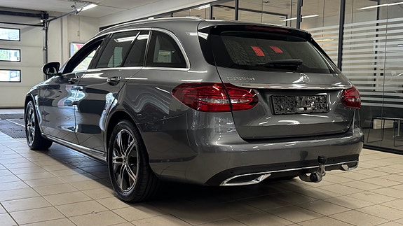 Mercedes-Benz C220 d 4 of 30