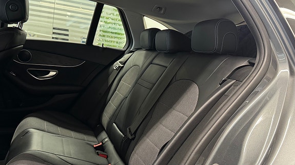 Mercedes-Benz C220 d 13 of 30