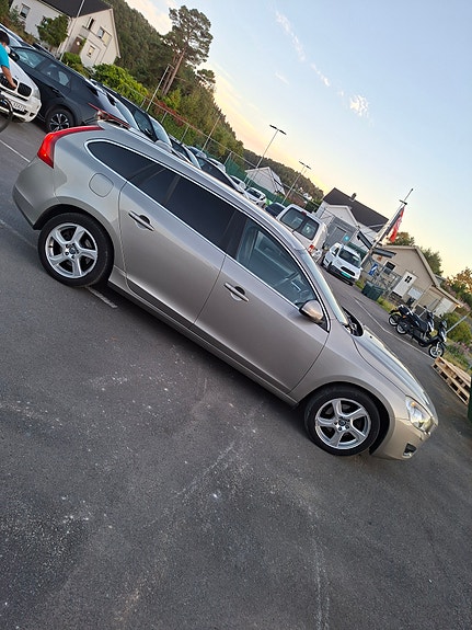 Volvo V60 6 of 27