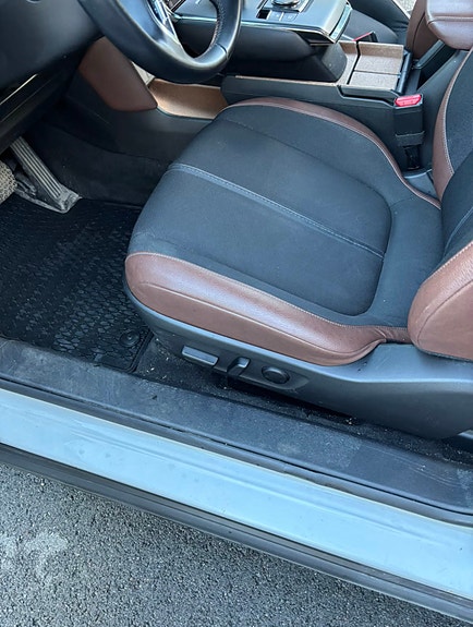 Mazda MX-30 11 of 12