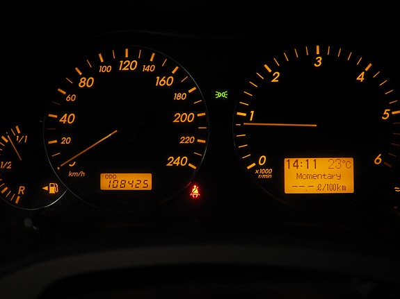 Toyota Avensis 24 of 30