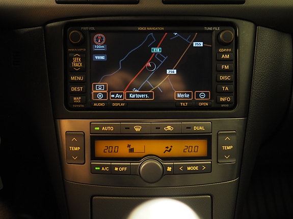 Toyota Avensis 27 of 30
