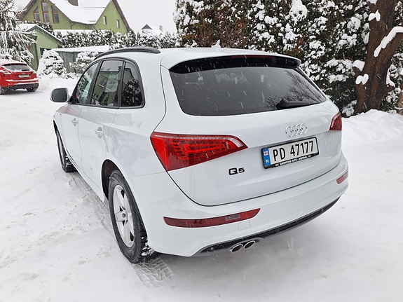 Audi Q5 2 of 9