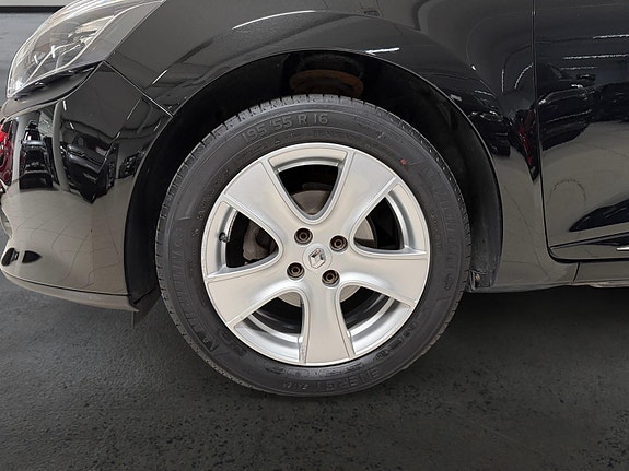 Renault Clio 9 of 30