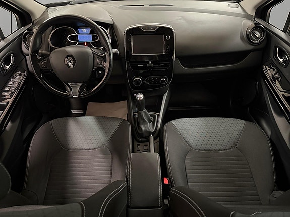 Renault Clio 16 of 30
