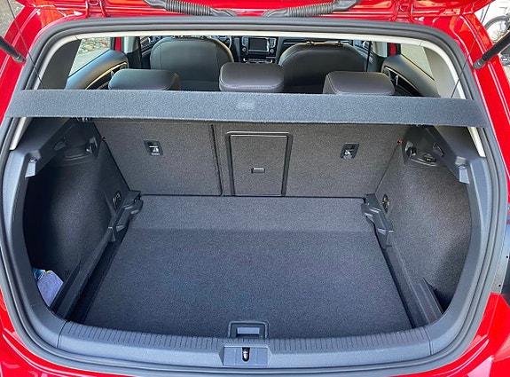 Volkswagen Golf VII 6 of 10
