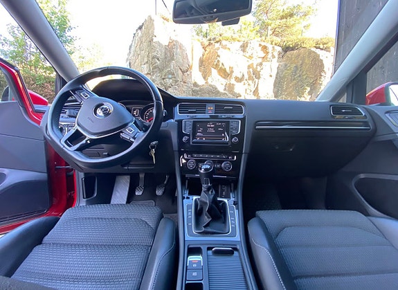 Volkswagen Golf VII 4 of 10