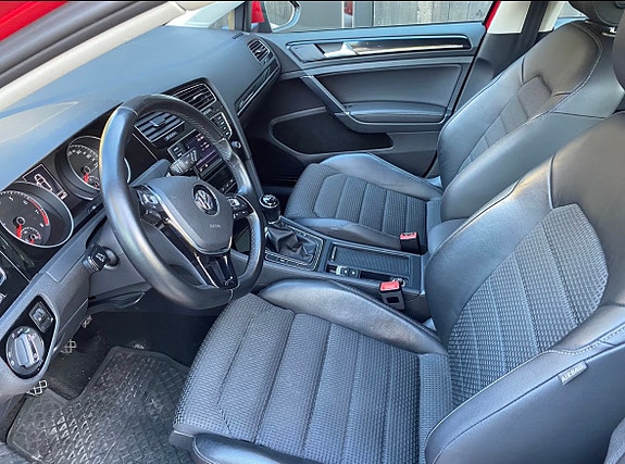 Volkswagen Golf VII 5 of 10