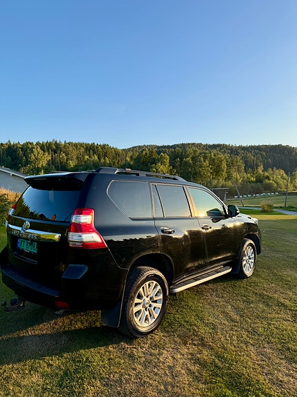 Toyota Land Cruiser 5 of 30