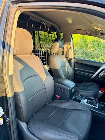 Toyota Land Cruiser 16 of 30