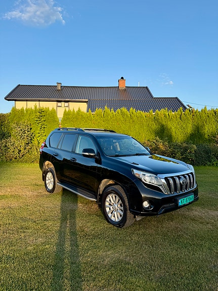 Toyota Land Cruiser 3 of 30