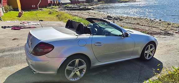 Mercedes-Benz SLK200 5 of 12