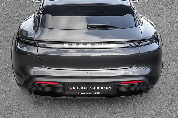 Porsche Taycan 4 9 of 30