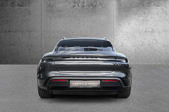 Porsche Taycan 4 7 of 30