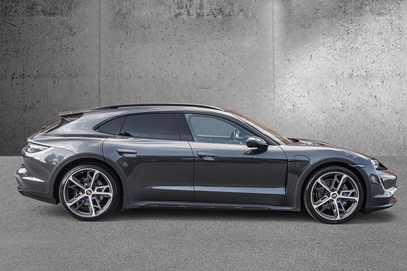 Porsche Taycan 4 5 of 30