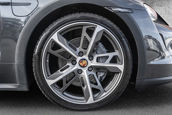Porsche Taycan 4 12 of 30