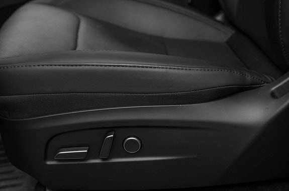 Tesla Model Y 15 of 22