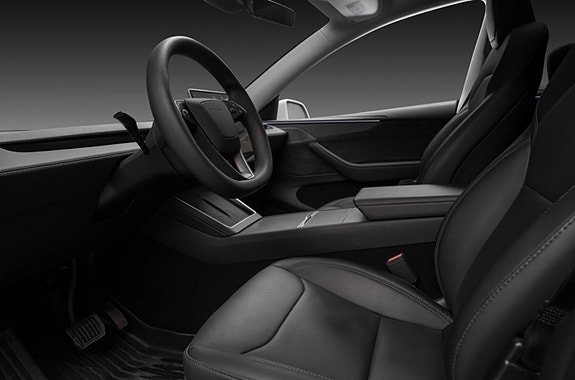 Tesla Model Y 16 of 22