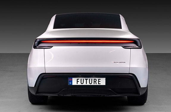 Tesla Model Y 7 of 22