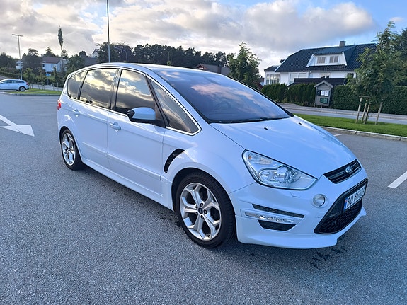Ford S-MAX 10 of 15