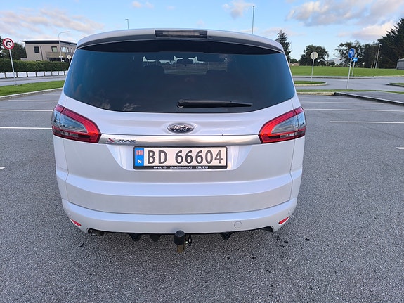 Ford S-MAX 9 of 15